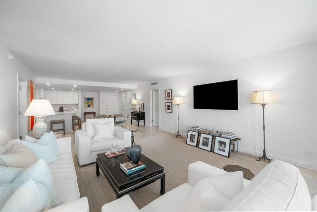 2784 S Ocean Boulevard 403s, Palm Beach, FL 33480