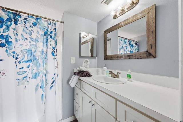 2474 SWEETWATER CLUB CIRCLE 101, Kissimmee, FL 34746