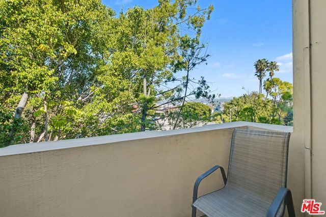 1278 S Camden Drive 303, Los Angeles, CA 90035