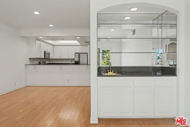 1278 S Camden Drive 303, Los Angeles, CA 90035