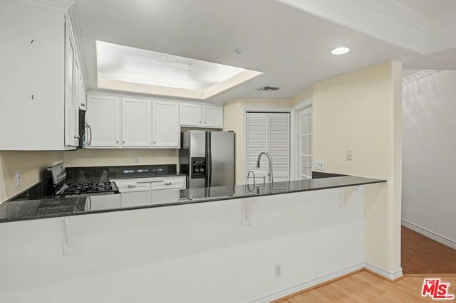 1278 S Camden Drive 303, Los Angeles, CA 90035