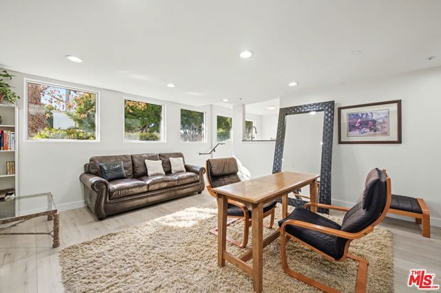 1278 S Camden Drive 303, Los Angeles, CA 90035