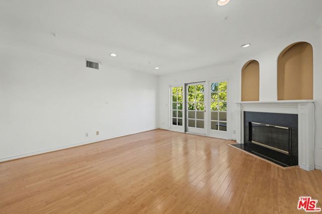 1278 S Camden Drive 303, Los Angeles, CA 90035