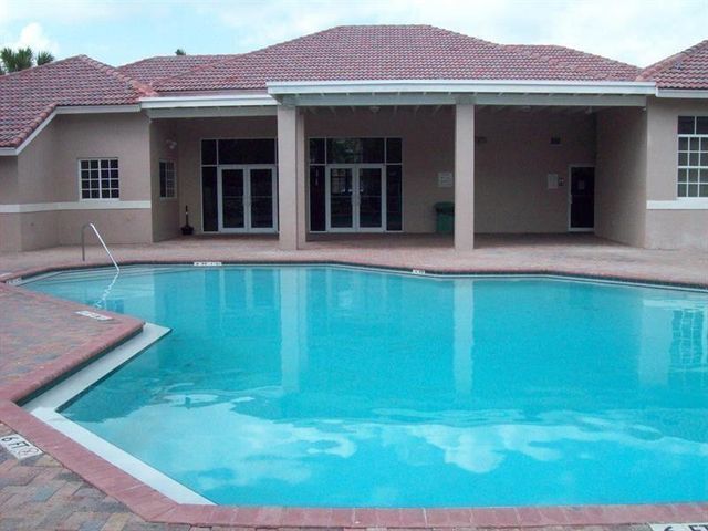 3241 Sabal Palm Manor 104, Davie, FL 33024