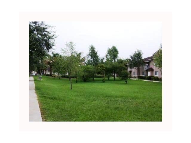 3241 Sabal Palm Manor 104, Davie, FL 33024