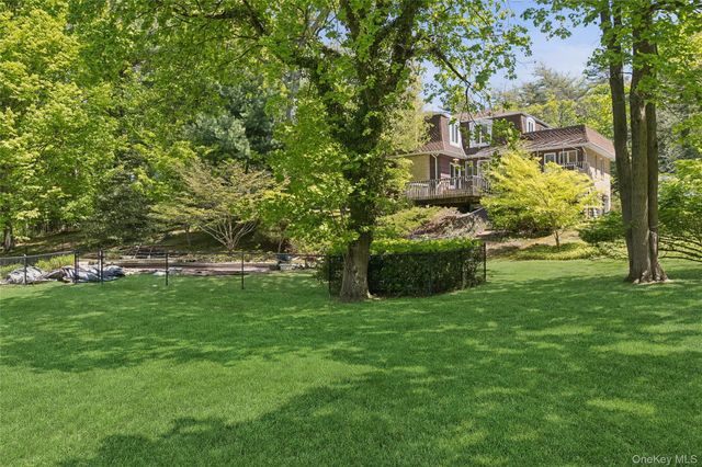 94 Cove Road, Oyster Bay Cove, NY 11771
