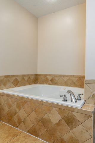 6524 International Drive, Bettendorf, IA 52722