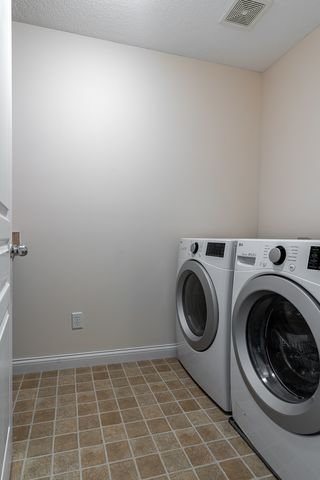 6524 International Drive, Bettendorf, IA 52722