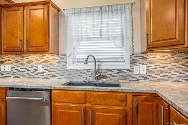 6524 International Drive, Bettendorf, IA 52722