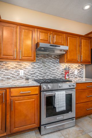 6524 International Drive, Bettendorf, IA 52722