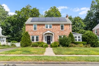 16 Ridgewood Road, Windsor, CT 06095