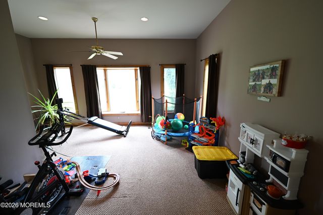 20 Hluchy Road, Robbinsville, NJ 08691