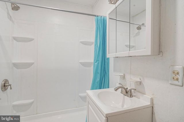 248 F ST, Carneys Point, NJ 08069