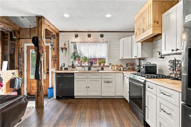 406 South Main Street, Burrillville, RI 02859