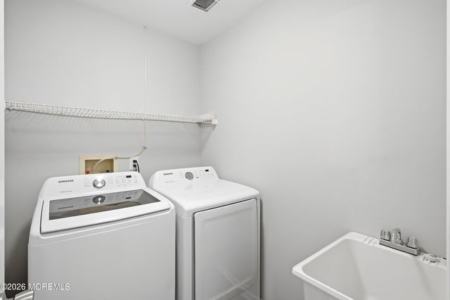1486 Sanish Court, Toms River, NJ 08755