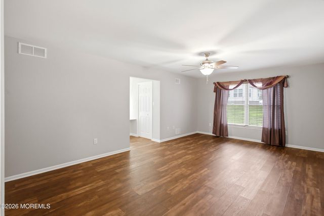 1486 Sanish Court, Toms River, NJ 08755