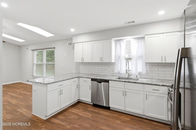 1486 Sanish Court, Toms River, NJ 08755