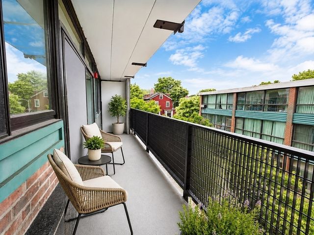 345 Harvard St 3B, Cambridge, MA 02138