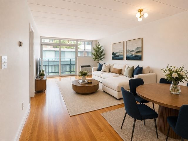 345 Harvard St 3B, Cambridge, MA 02138