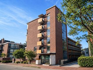 345 Harvard St 3B, Cambridge, MA 02138
