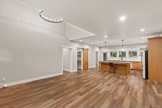 17008 Sharp Drive, Bend, OR 97707