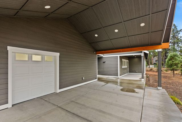 17008 Sharp Drive, Bend, OR 97707