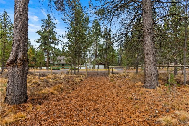 17008 Sharp Drive, Bend, OR 97707