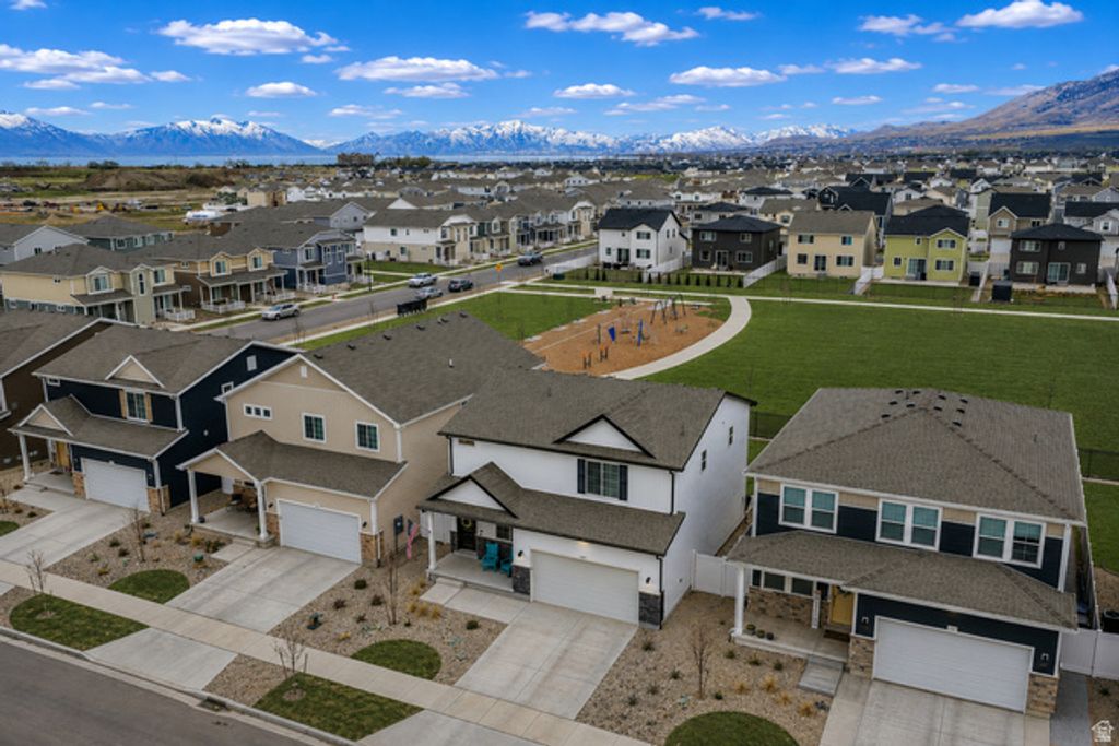 Image 25 of property listing at 143 E ARCADE DR, Saratoga Springs, UT 84045