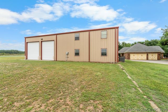 1712 Beach Landing Drive, Kingston, OK 73439