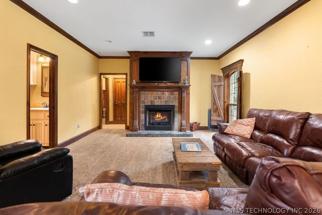 1712 Beach Landing Drive, Kingston, OK 73439