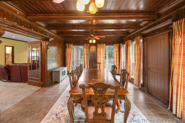 1712 Beach Landing Drive, Kingston, OK 73439