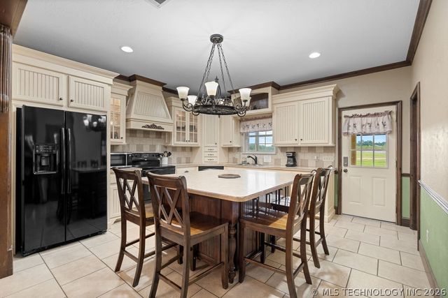 1712 Beach Landing Drive, Kingston, OK 73439