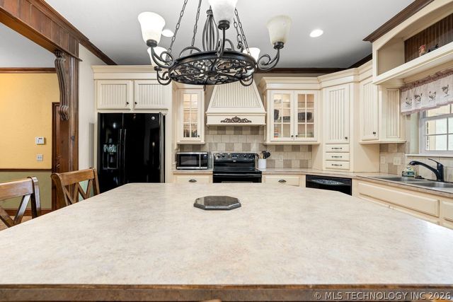1712 Beach Landing Drive, Kingston, OK 73439