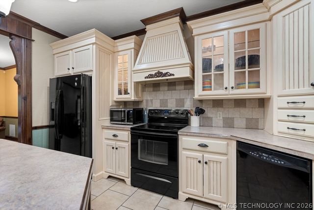 1712 Beach Landing Drive, Kingston, OK 73439