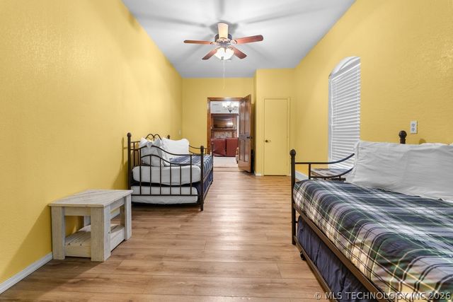 1712 Beach Landing Drive, Kingston, OK 73439