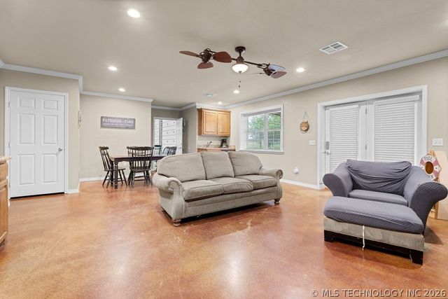 1712 Beach Landing Drive, Kingston, OK 73439