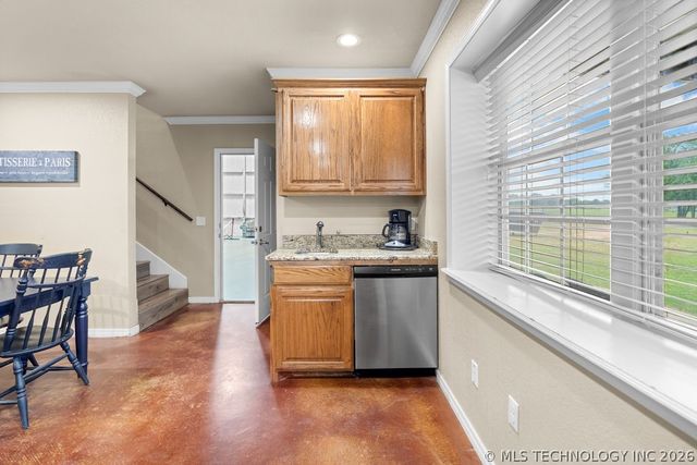 1712 Beach Landing Drive, Kingston, OK 73439