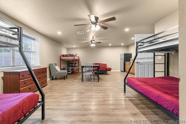 1712 Beach Landing Drive, Kingston, OK 73439