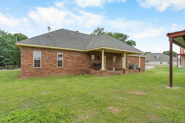 1712 Beach Landing Drive, Kingston, OK 73439