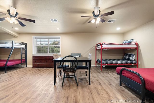 1712 Beach Landing Drive, Kingston, OK 73439