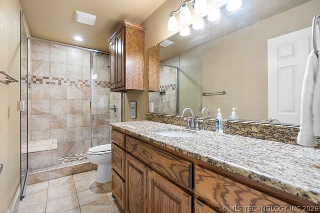 1712 Beach Landing Drive, Kingston, OK 73439