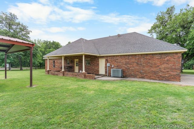 1712 Beach Landing Drive, Kingston, OK 73439