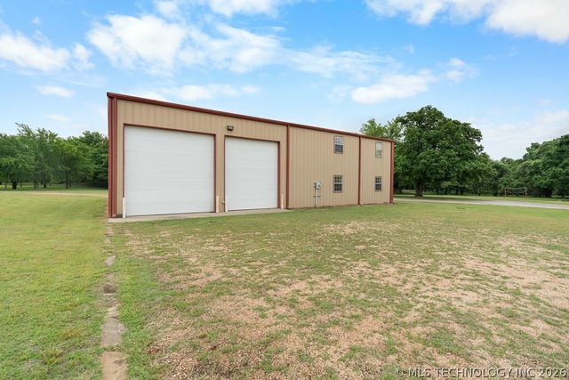 1712 Beach Landing Drive, Kingston, OK 73439