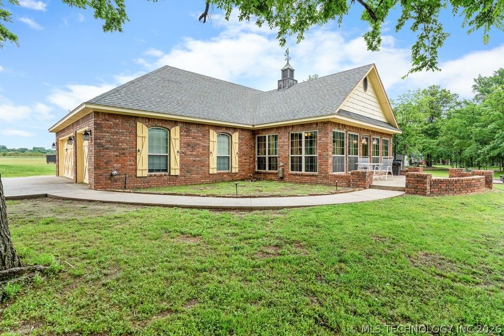 1712 Beach Landing Drive, Kingston, OK 73439