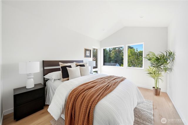 4907 SW Canada Drive, Seattle, WA 98136