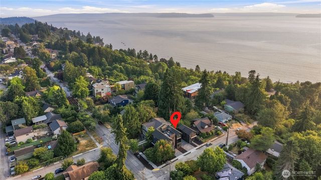4907 SW Canada Drive, Seattle, WA 98136