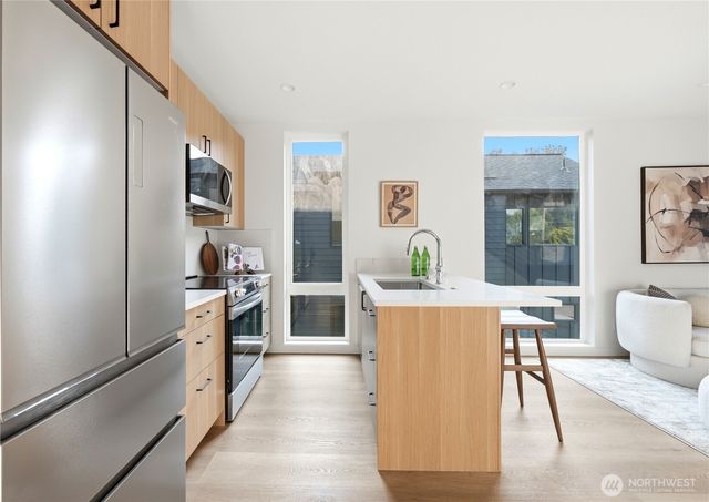4907 SW Canada Drive, Seattle, WA 98136