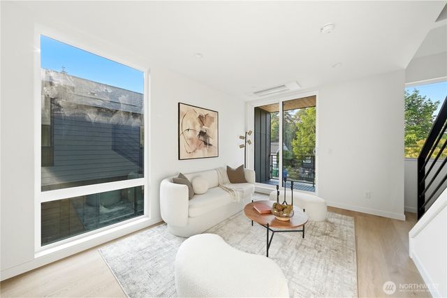 4907 SW Canada Drive, Seattle, WA 98136