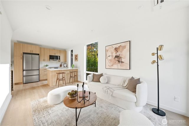 4907 SW Canada Drive, Seattle, WA 98136