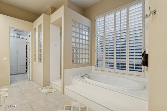 11935 E Parkview Lane, Scottsdale, AZ 85255